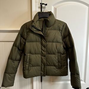 NWT size small Patagonia women’s silent down jacket